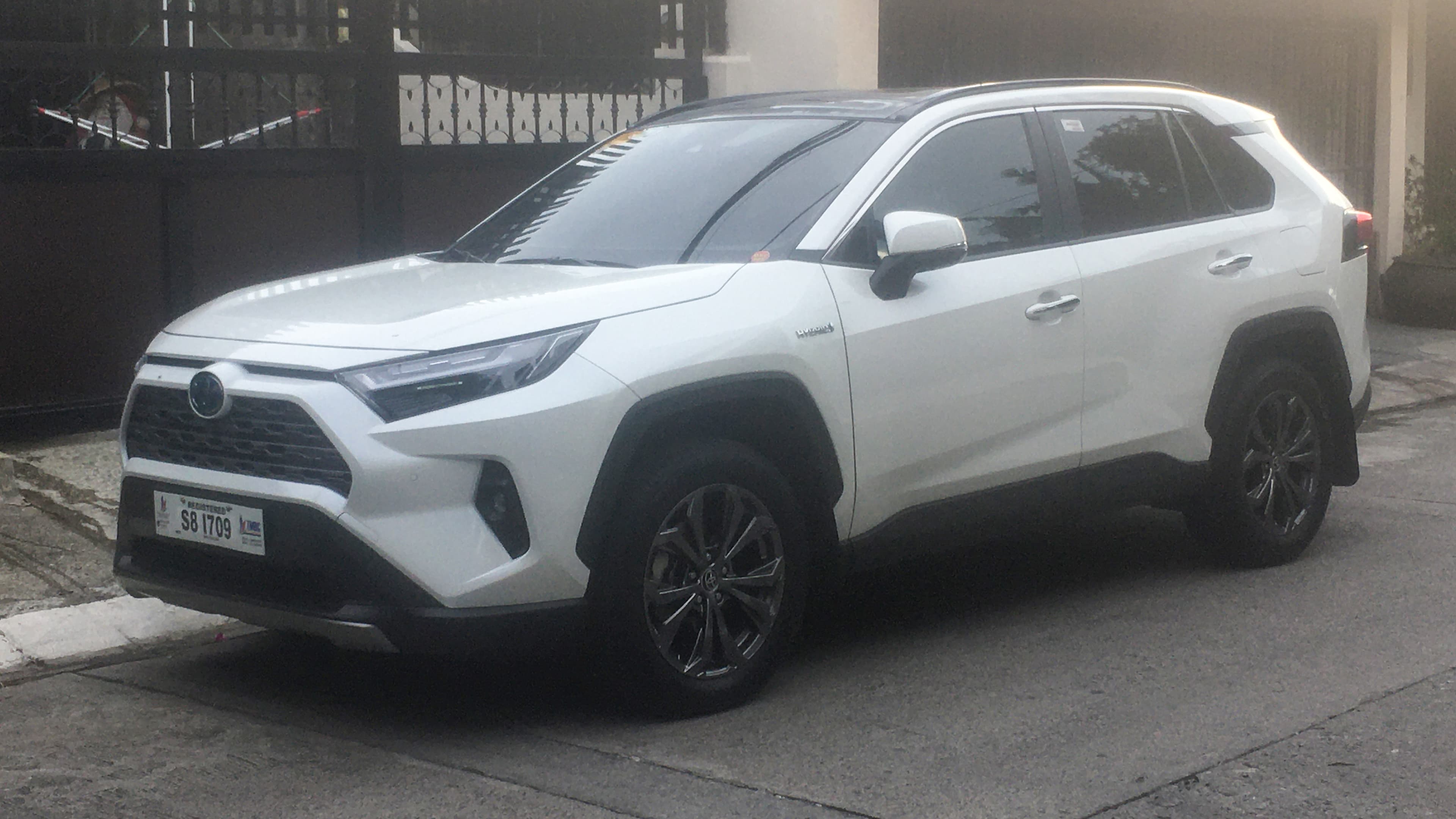 2022 Toyota RAV4 LE AWD